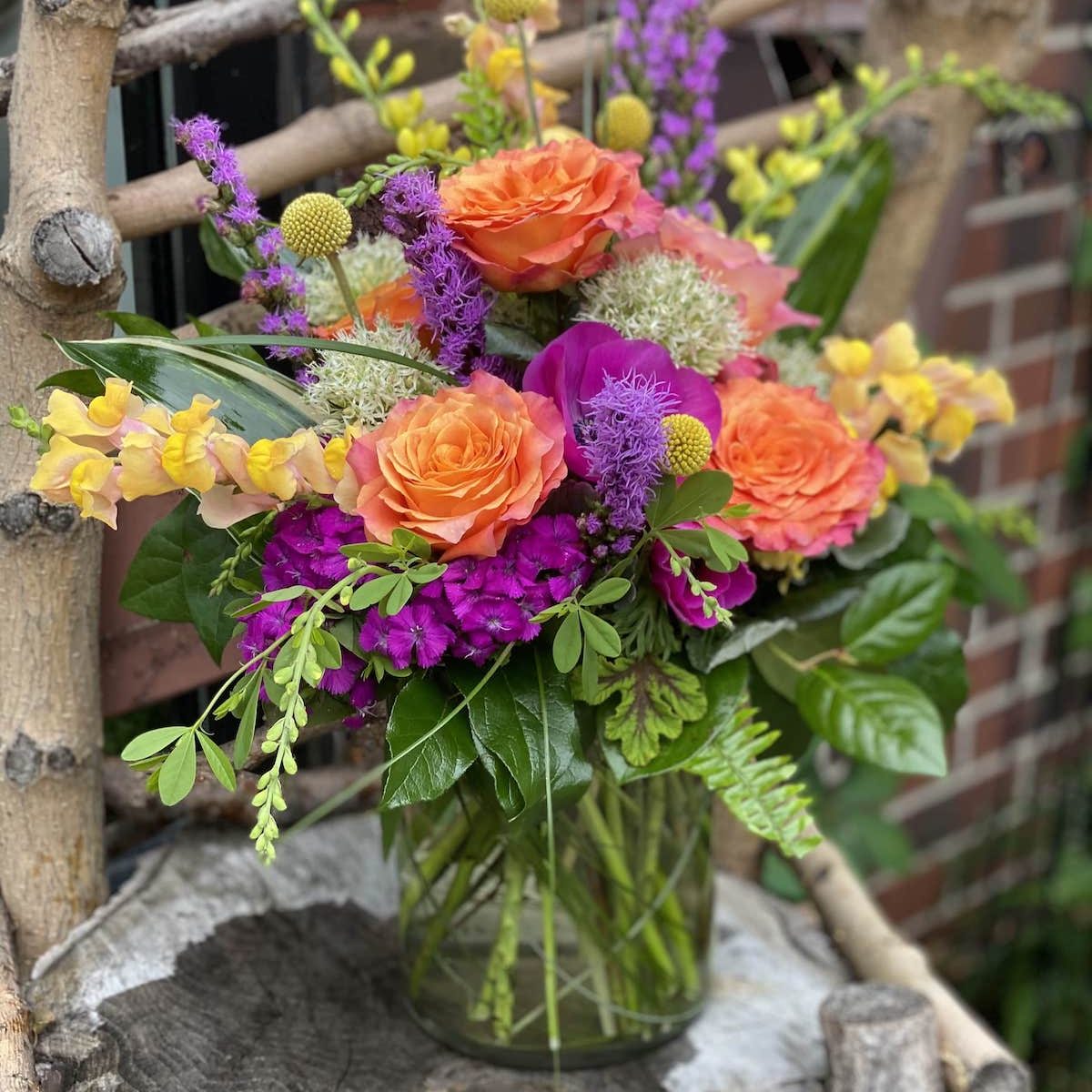 Home In Bloom Flowers & Gifts